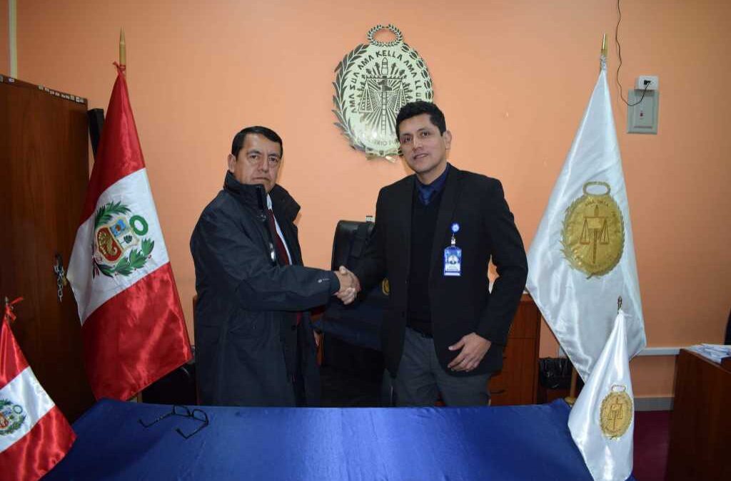 Director de DIRESA Pasco sostuvo reunión con el Dr. Ever Luis Zapata Lavado – Presidente de la Junta de Fiscales Superiores del Distrito Fiscal de Pasco